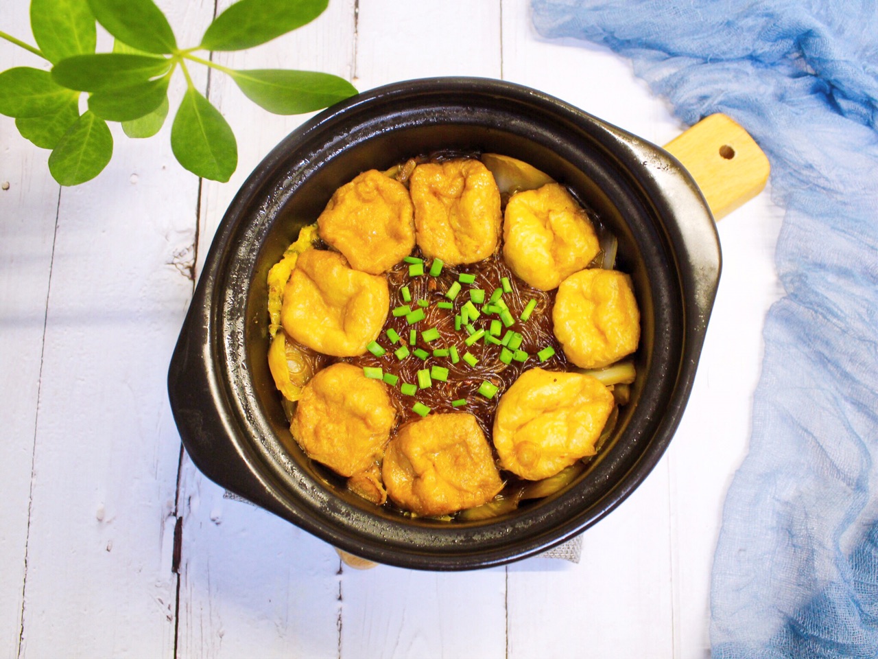油豆腐白菜粉丝煲
