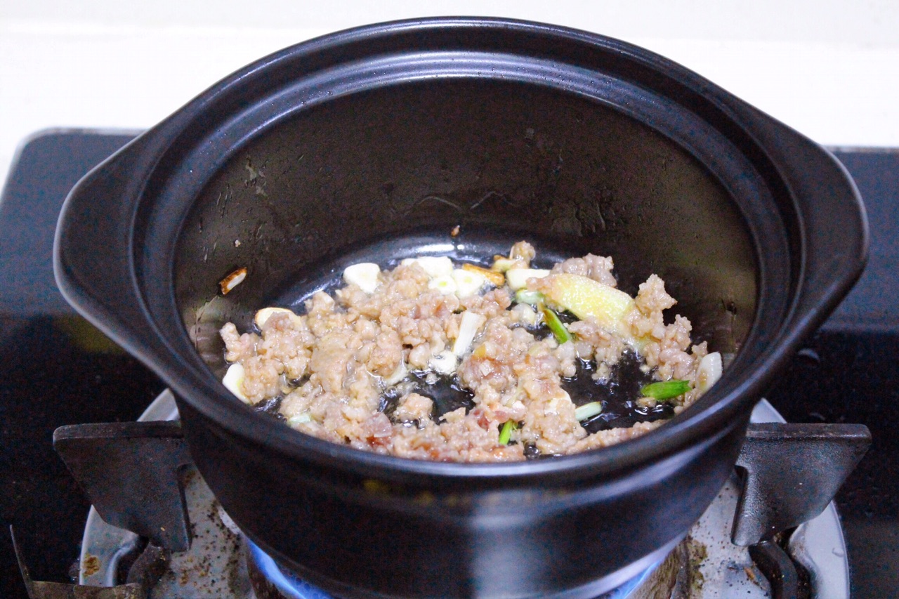 油豆腐白菜粉丝煲