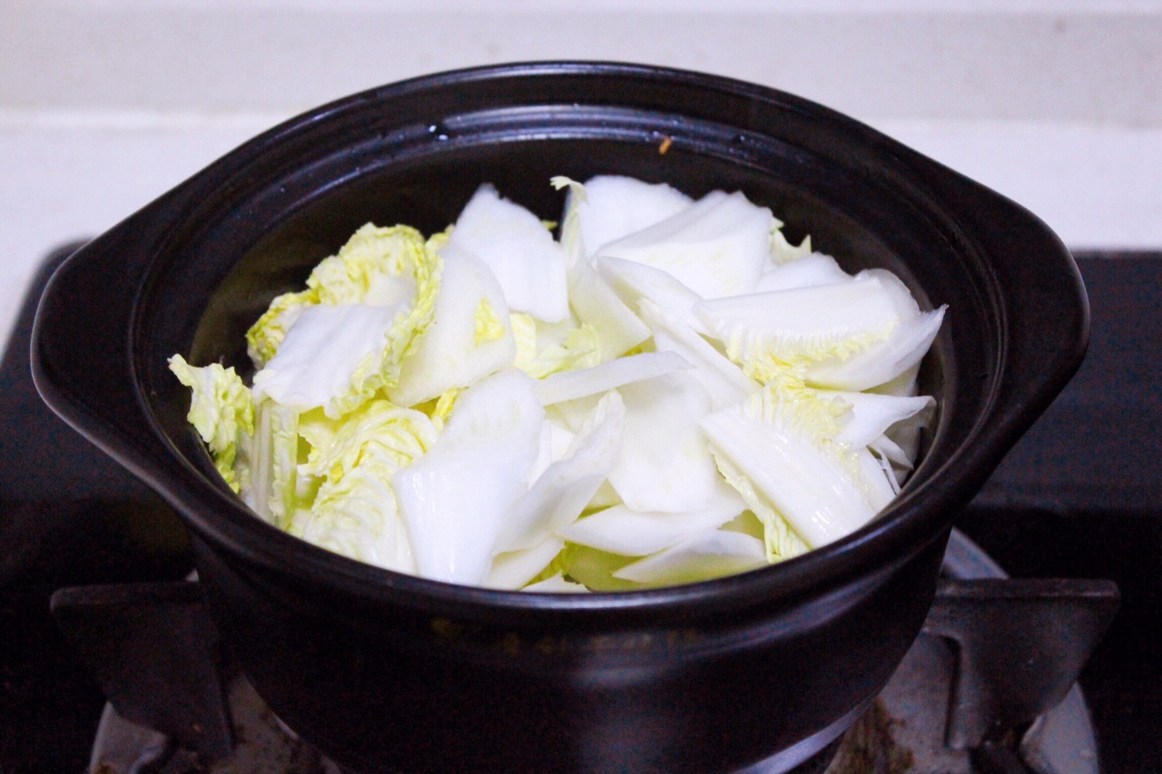 油豆腐白菜粉丝煲