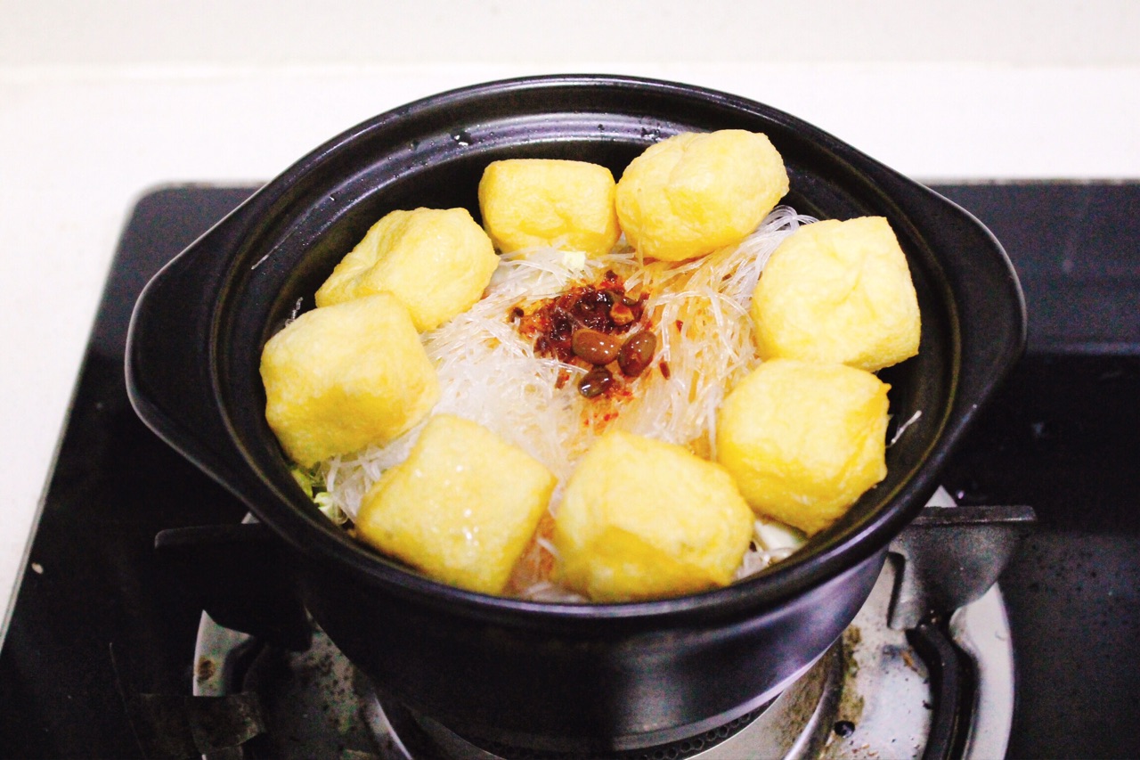 油豆腐白菜粉丝煲