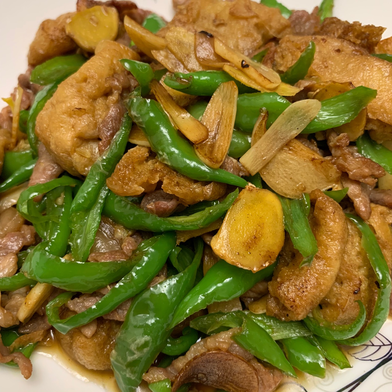 油豆腐炒肉