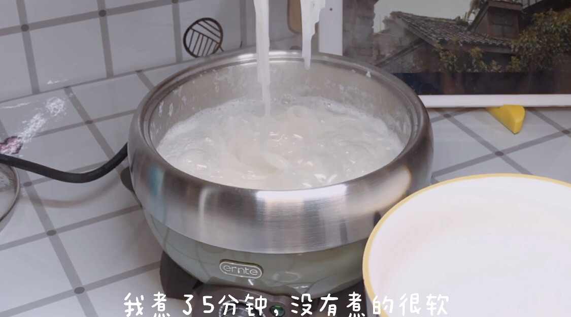 又辣又臭螺狮粉