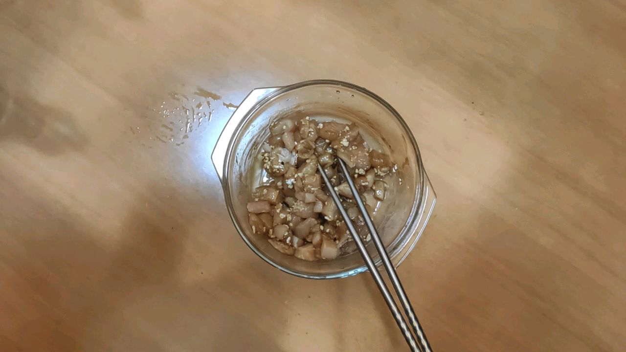 又萌又鲜美，雪人盖浇饭