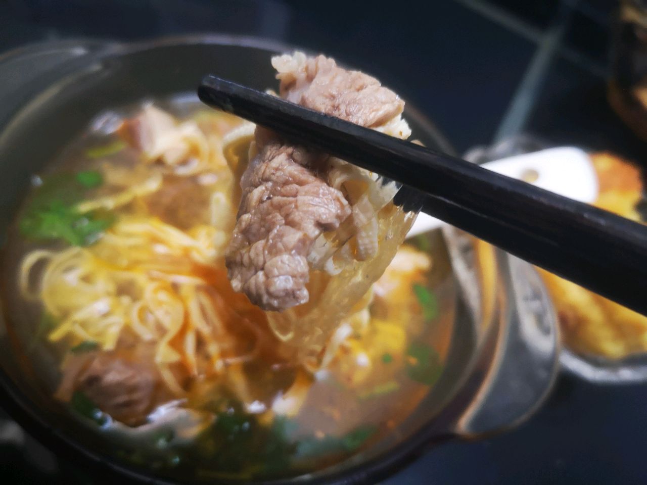 有内容的牛肉汤