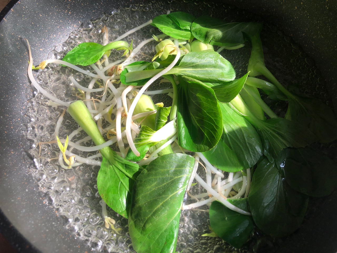 油泼馄饨