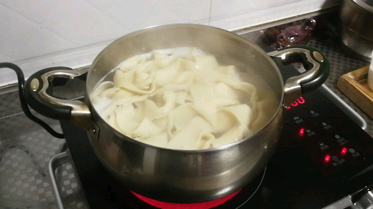 油泼面想要好吃就要这样做