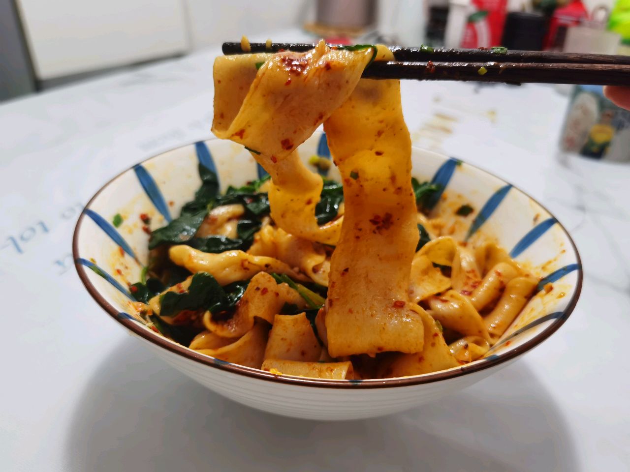 油泼面想要好吃就要这样做