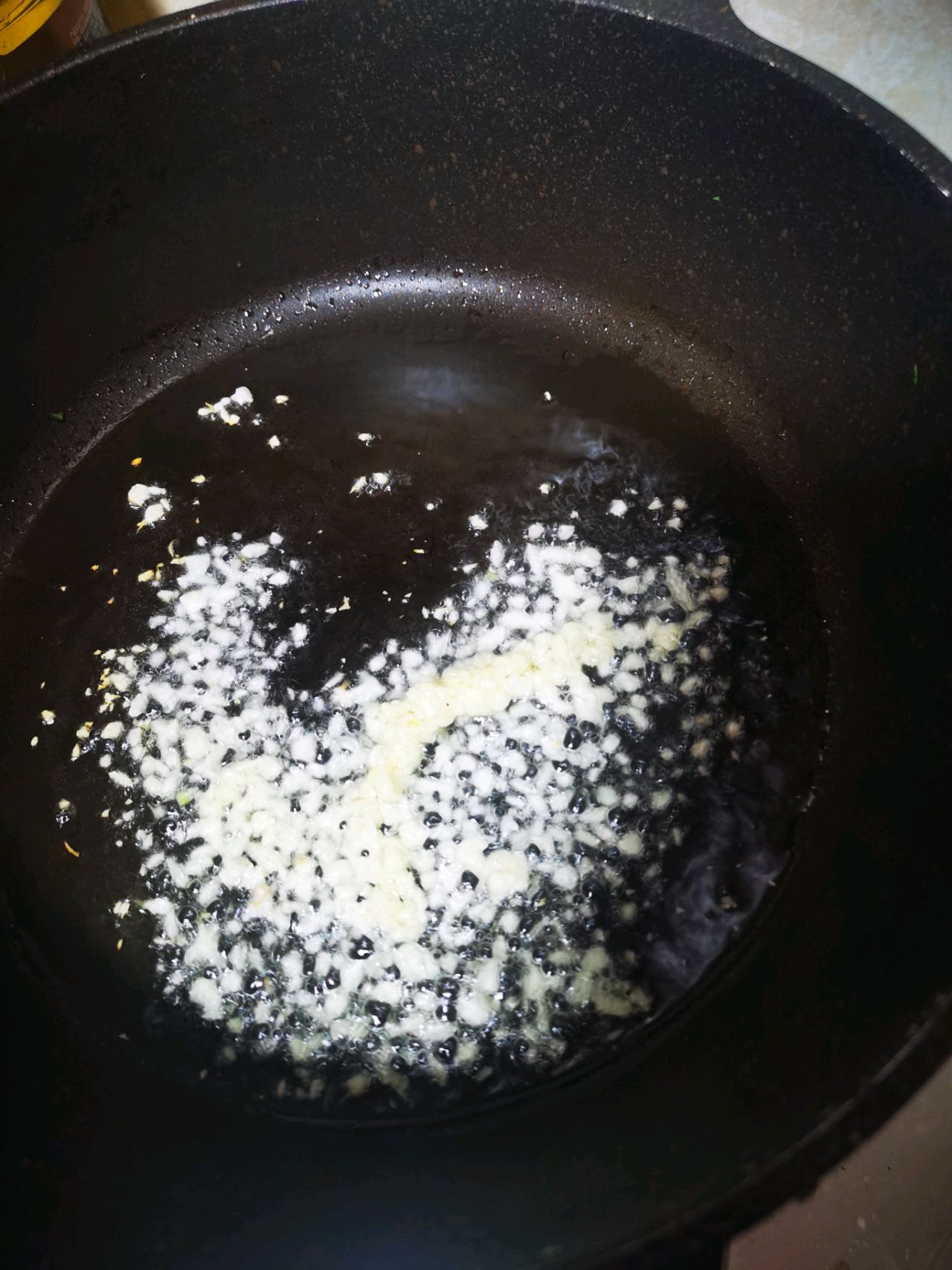油炝蒜蓉鸡毛菜