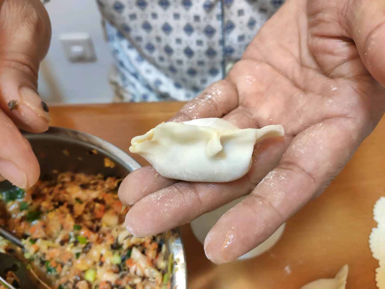 又鲜又脆的莲藕玉米木耳饺子