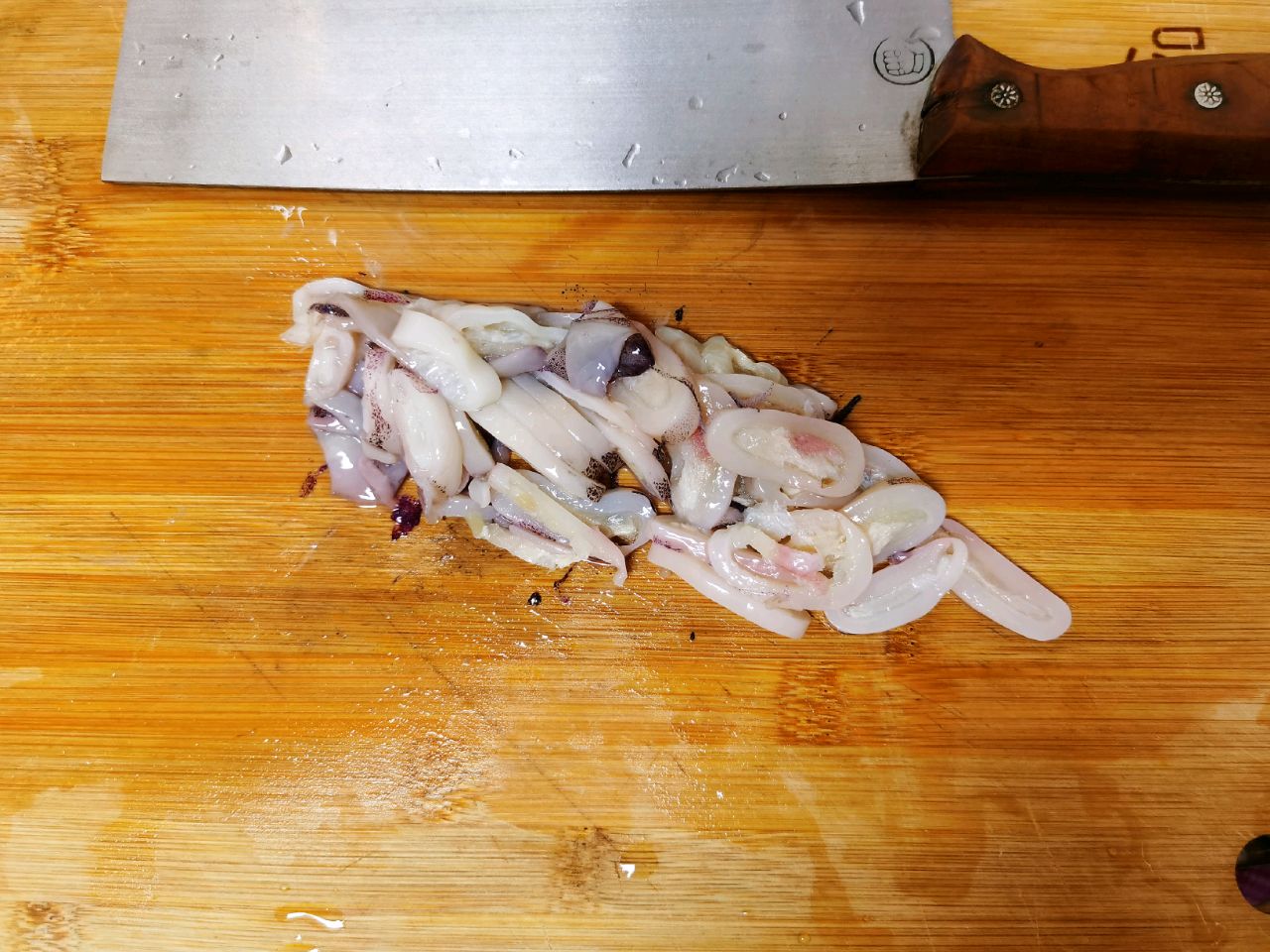 鱿鱼炒蒜薹