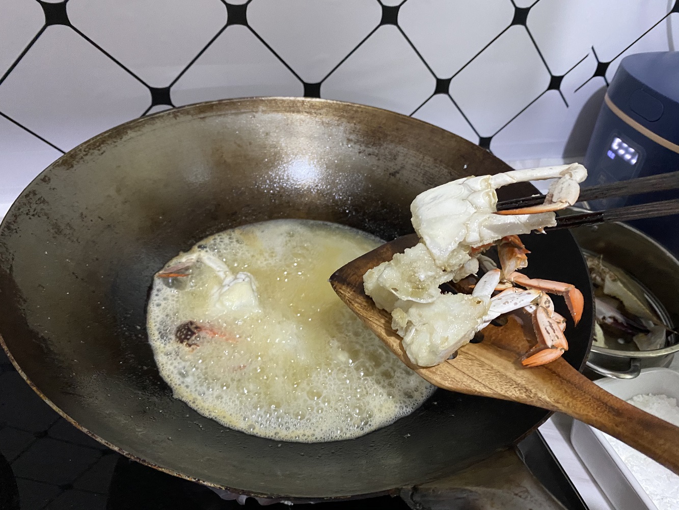 油炸梭子蟹