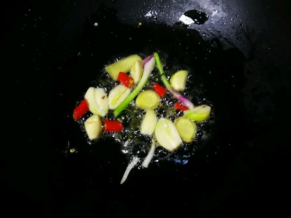 鱼肚炒青红椒