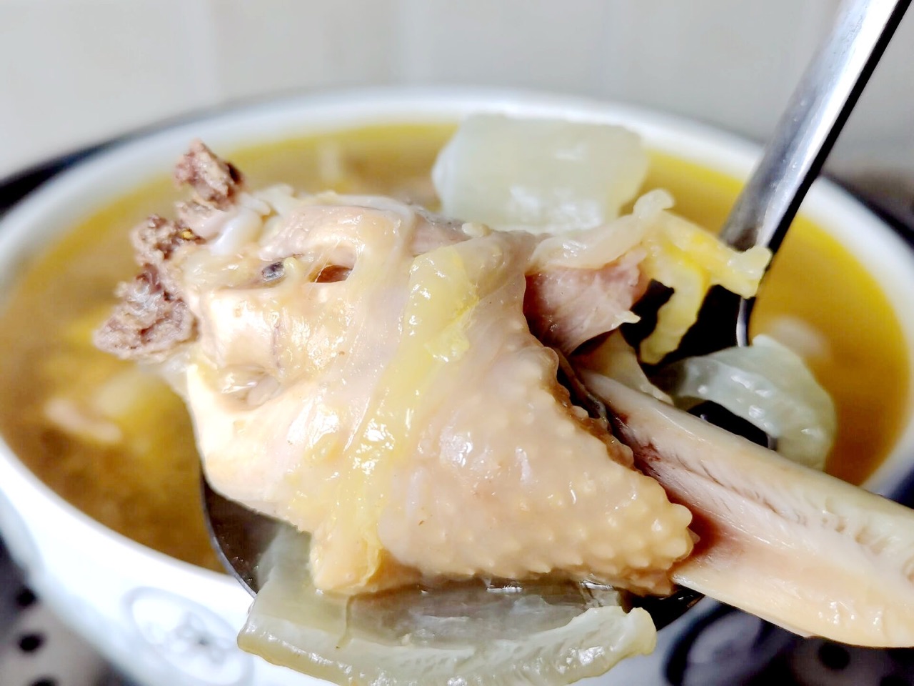 鱼胶炖鸡汤