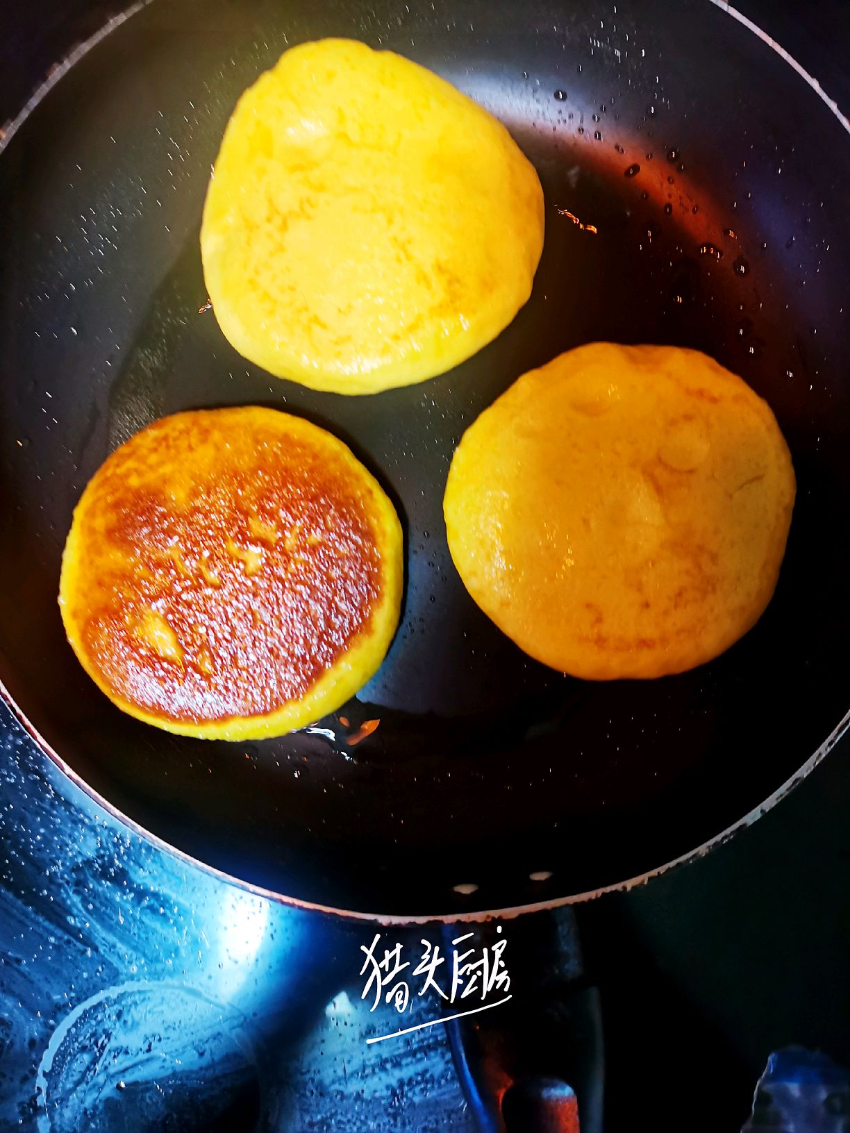 玉米面豆沙饼