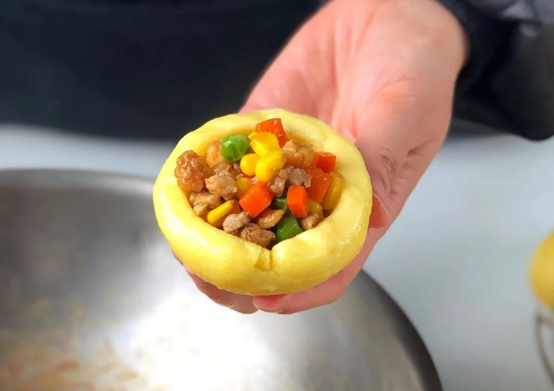 玉米面窝窝头