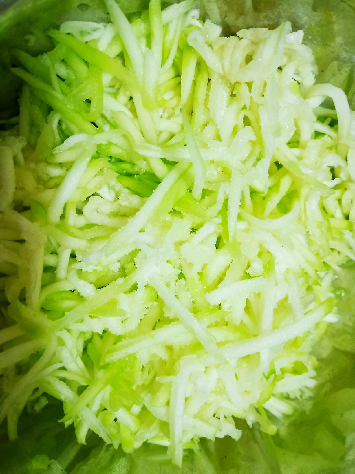 玉米面鲜肉包
