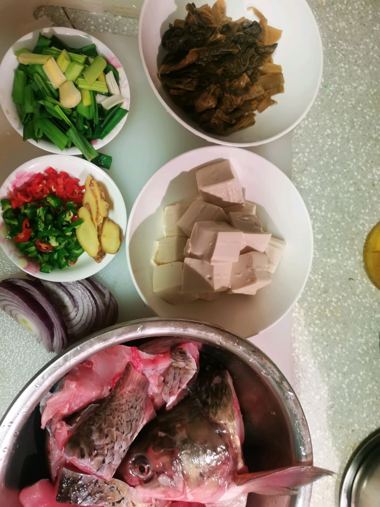 鱼头豆腐汤