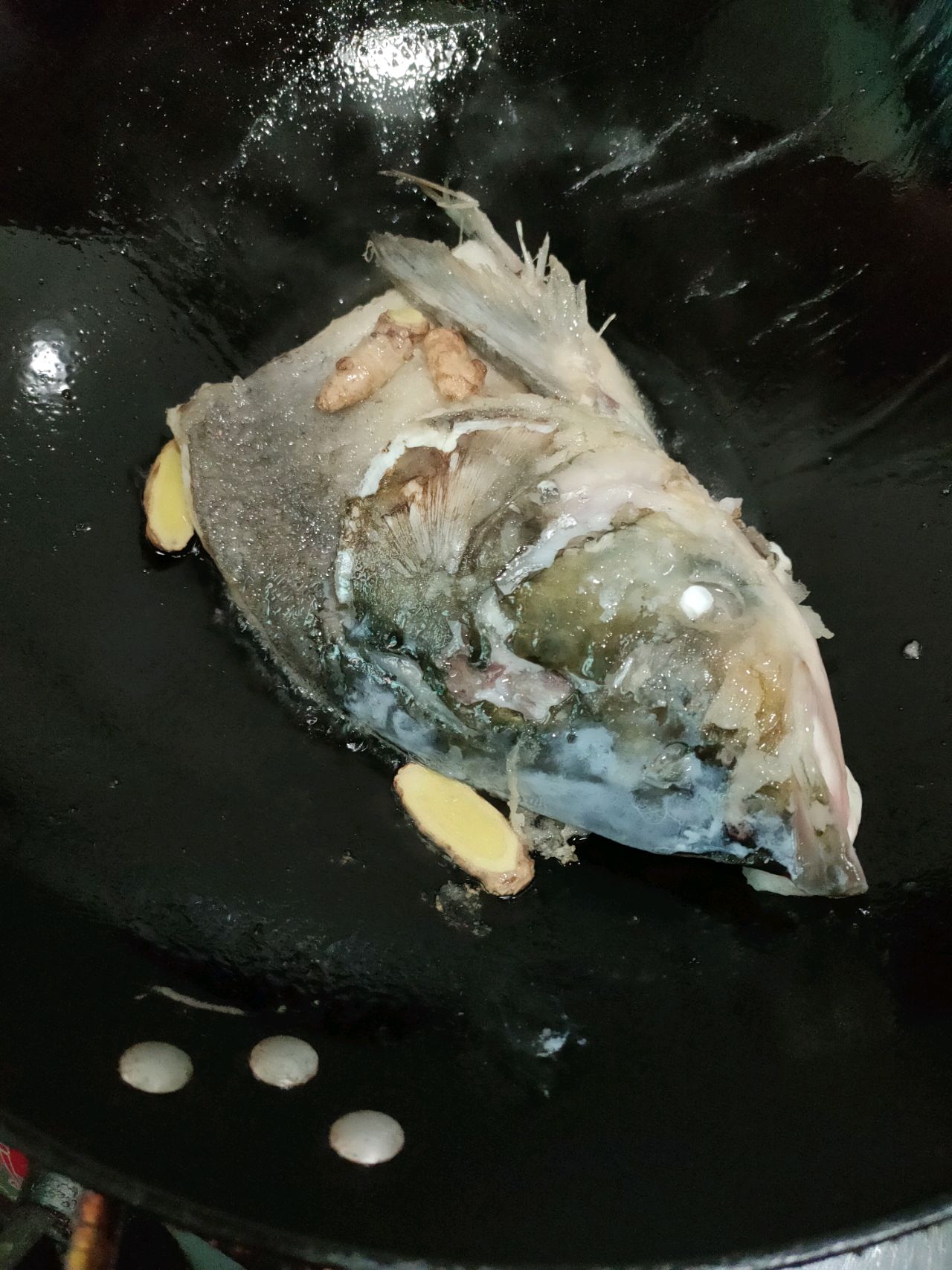 鱼头豆腐汤