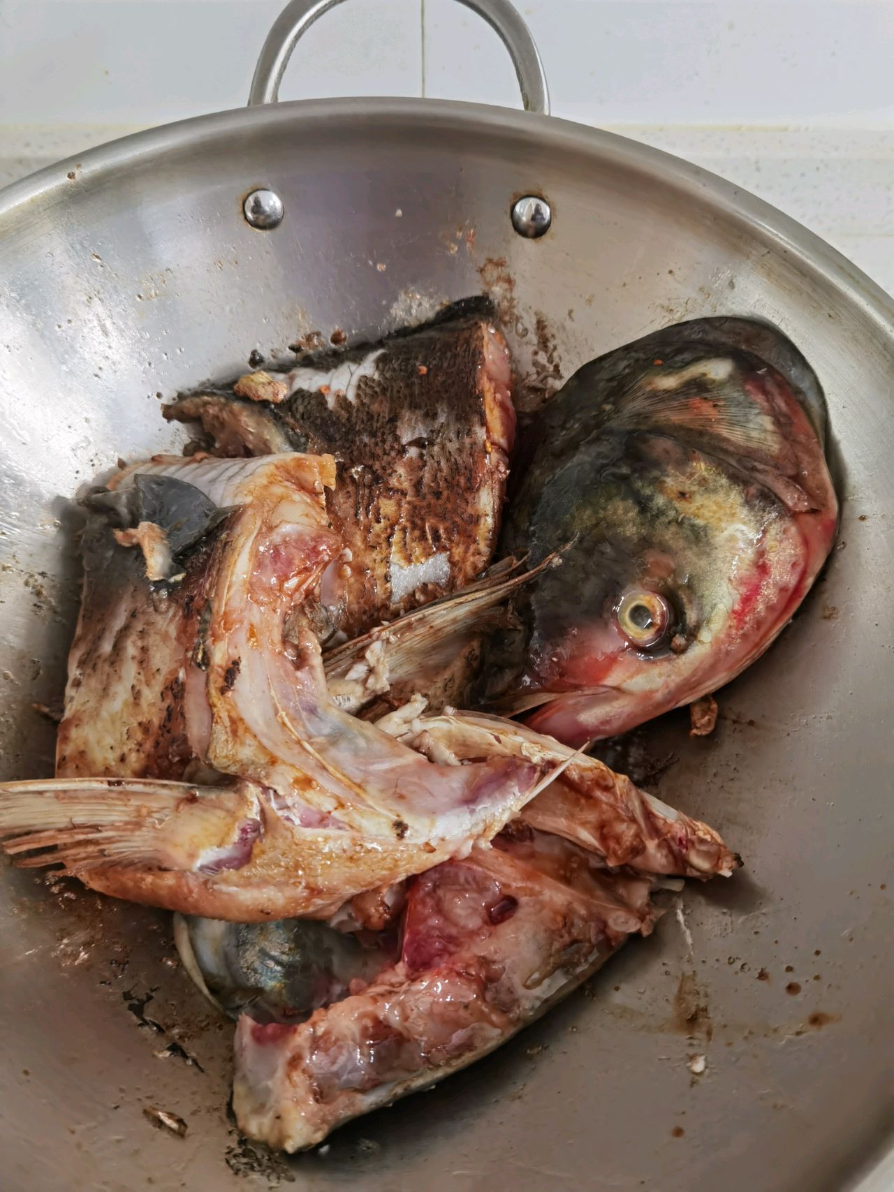 鱼头炖豆腐