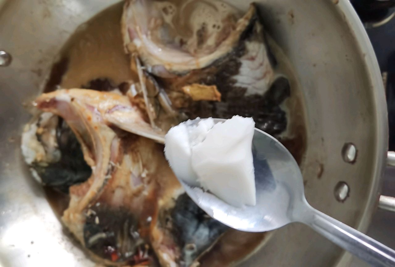 鱼头炖豆腐