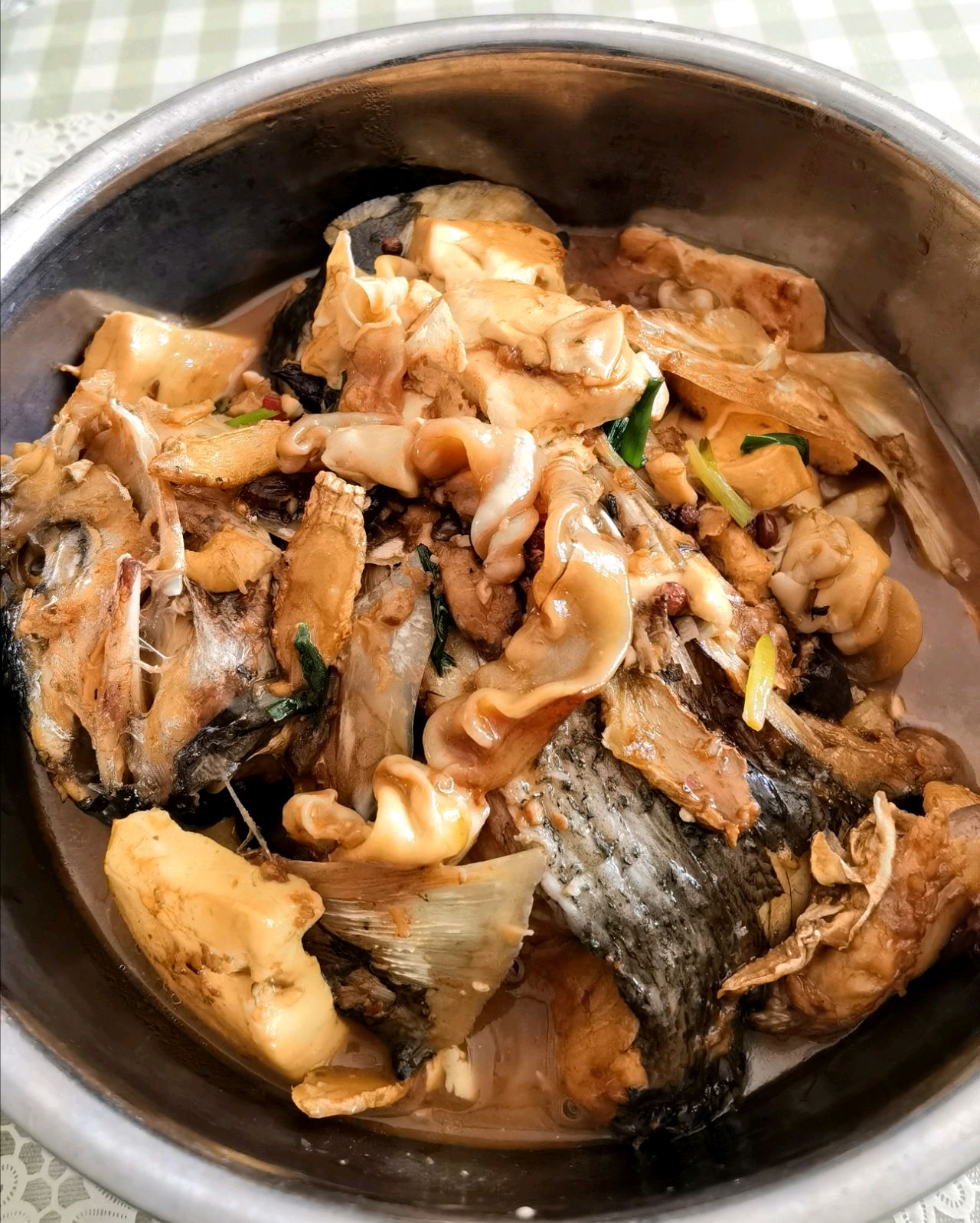 鱼头炖豆腐