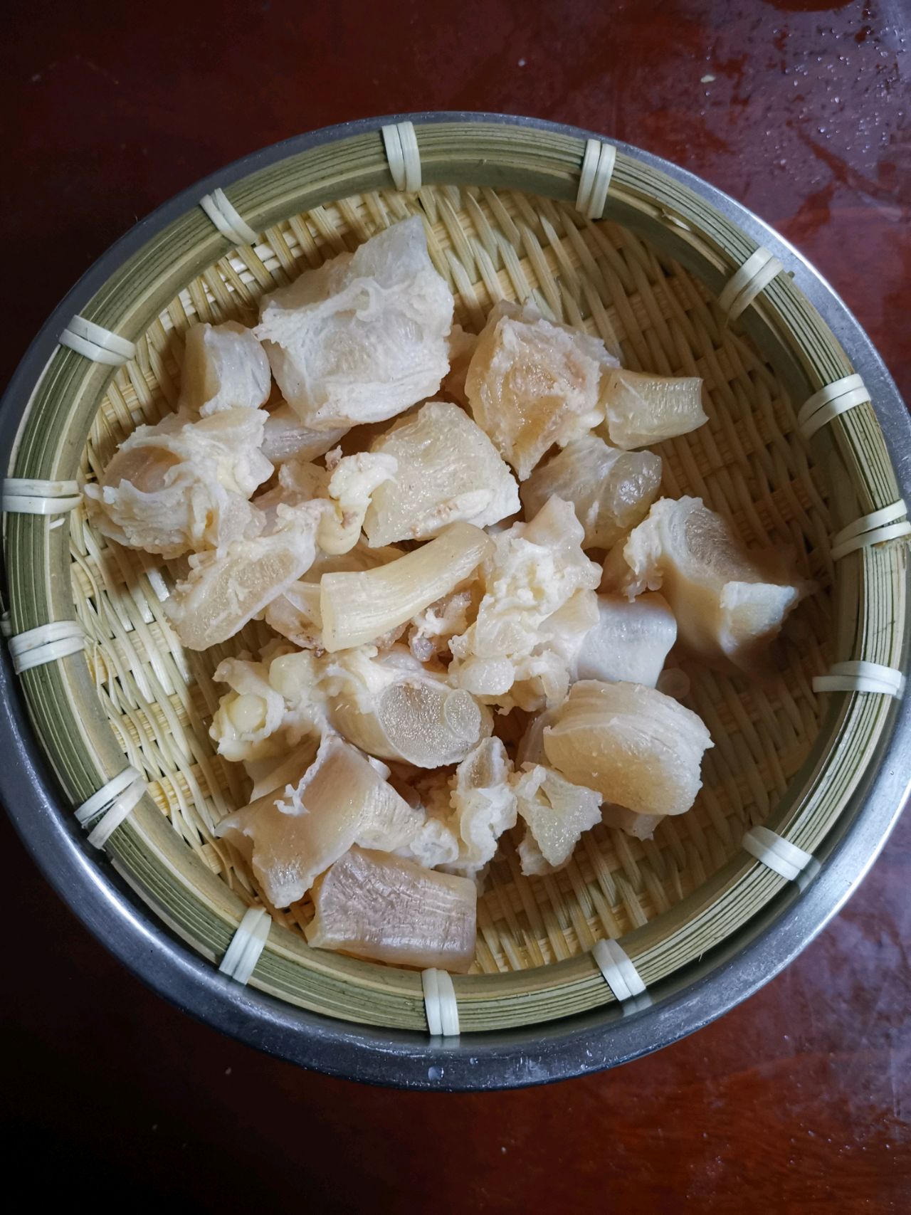 芋头焖牛筋