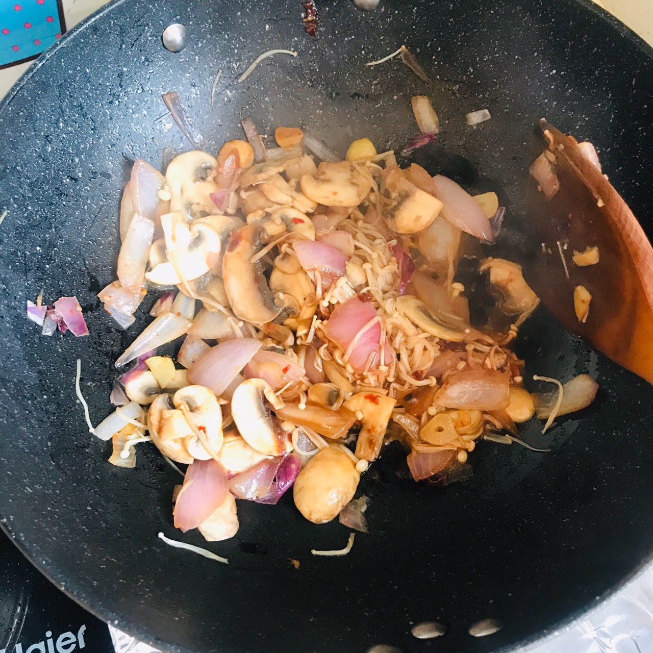 鱼丸蘑菇汤