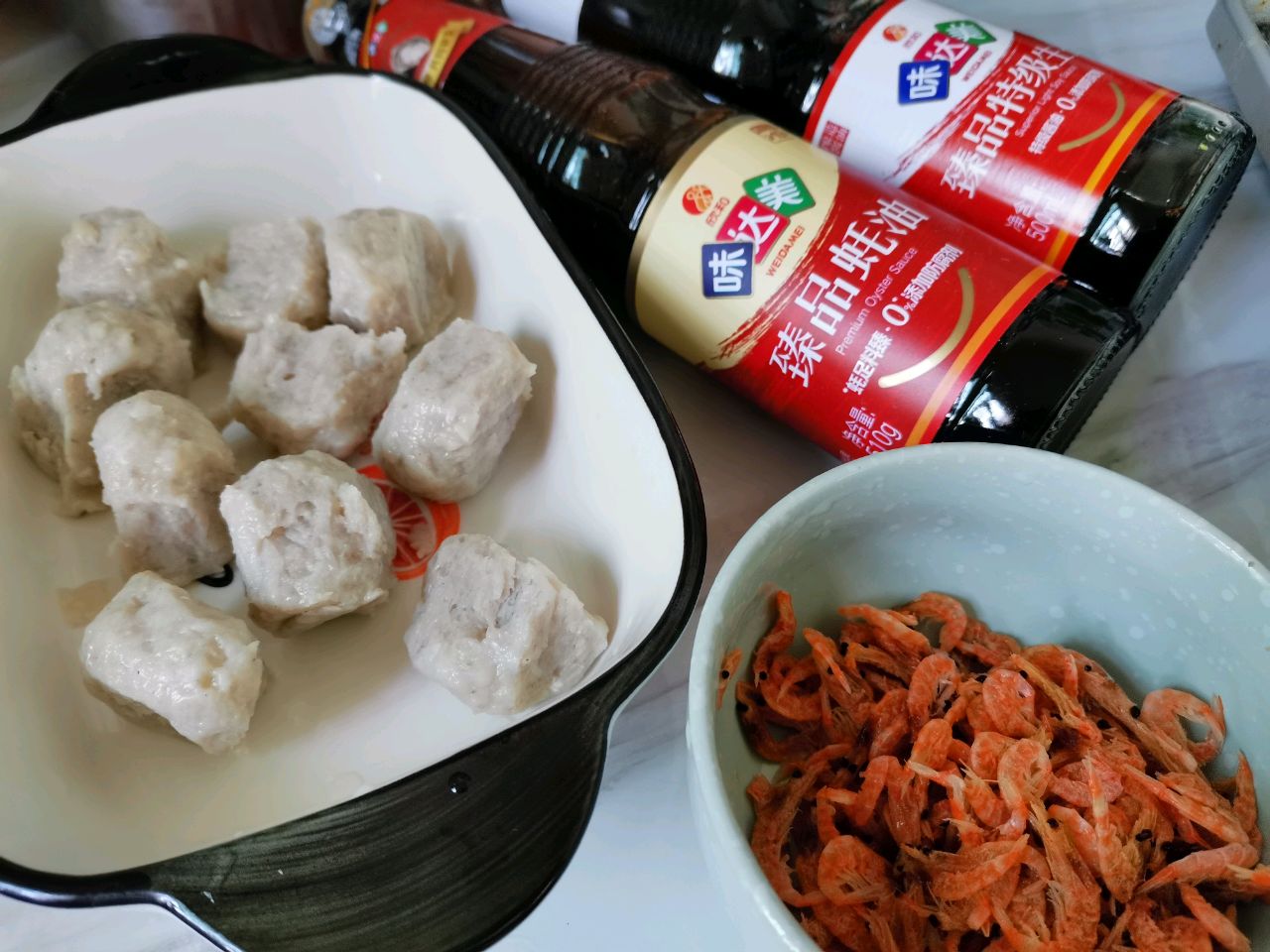 鱼丸虾皮烩奶白菜
