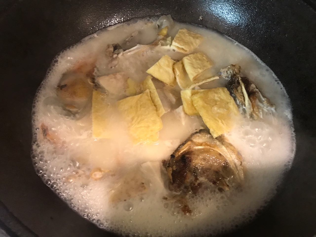 芋香奶白鱼头汤