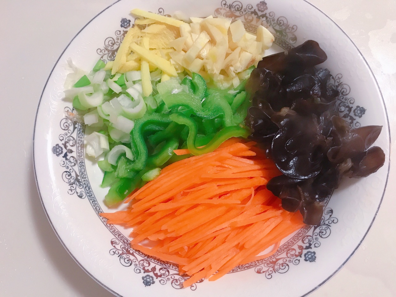 鱼香肉丝盖浇饭