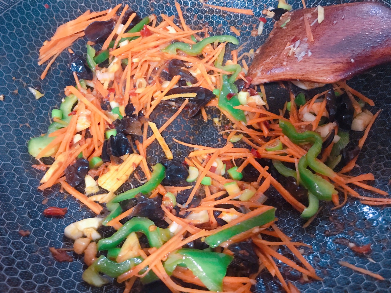 鱼香肉丝盖浇饭