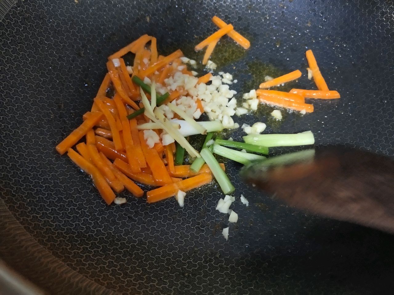 鱼香肉丝，经典下饭菜！