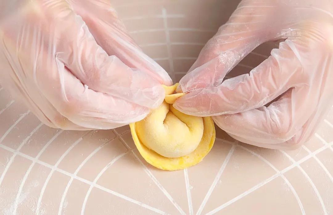 元宝饺子