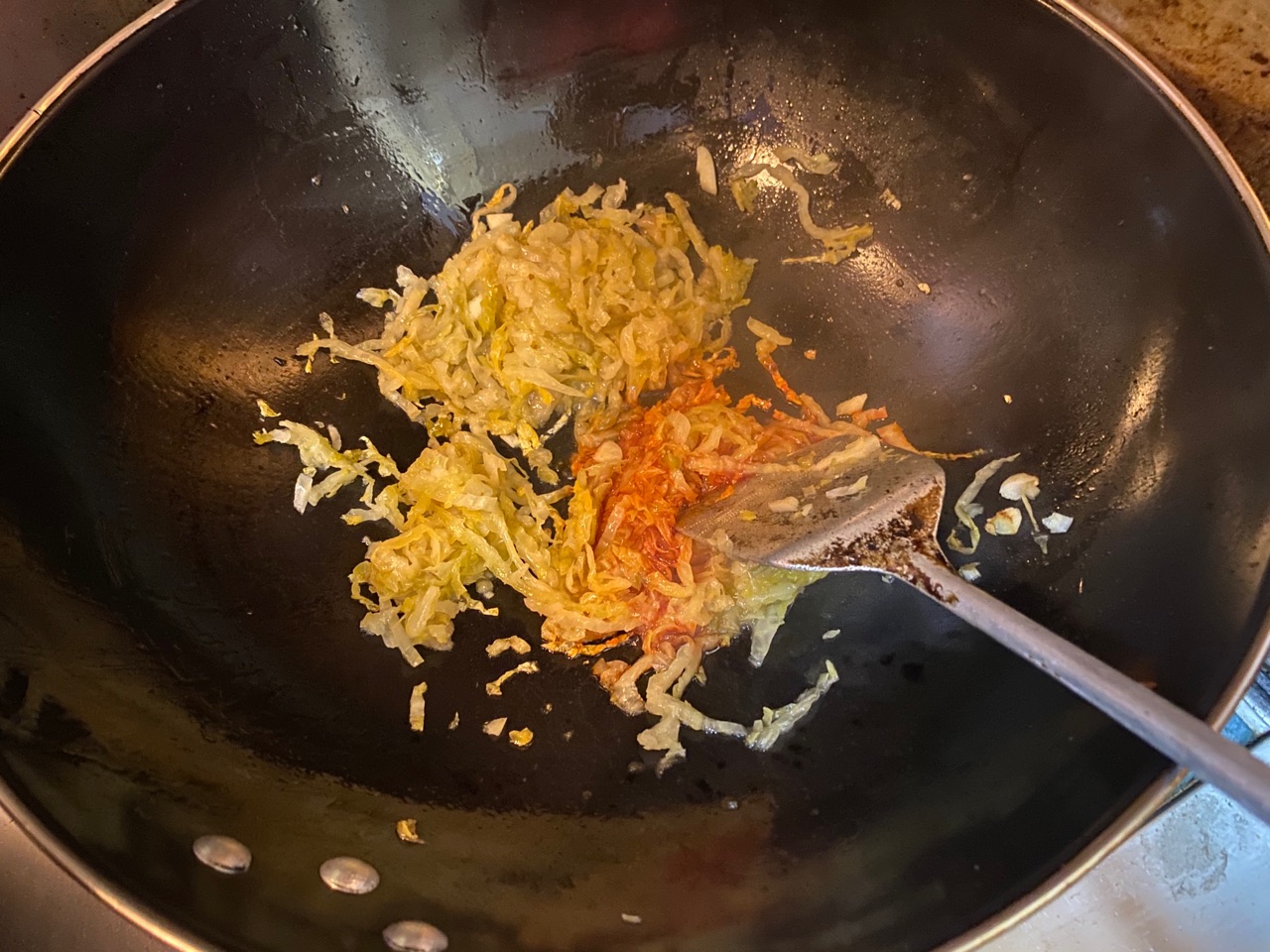 【原创】鸡汁红油酸菜面