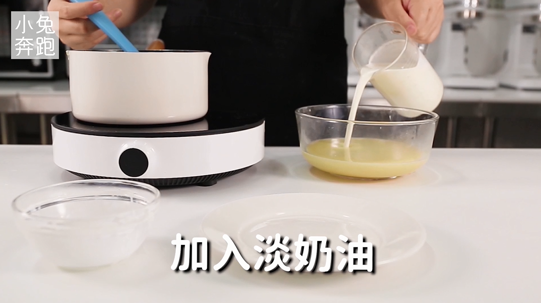 原味千层蛋糕的做法，小兔奔跑甜品教程