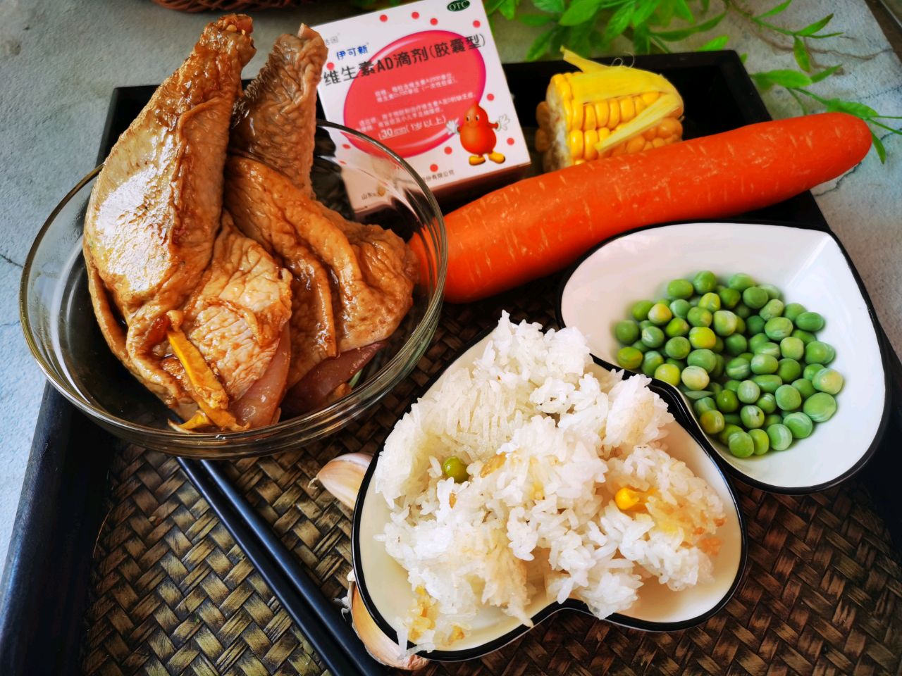 原汁鸡腿饭