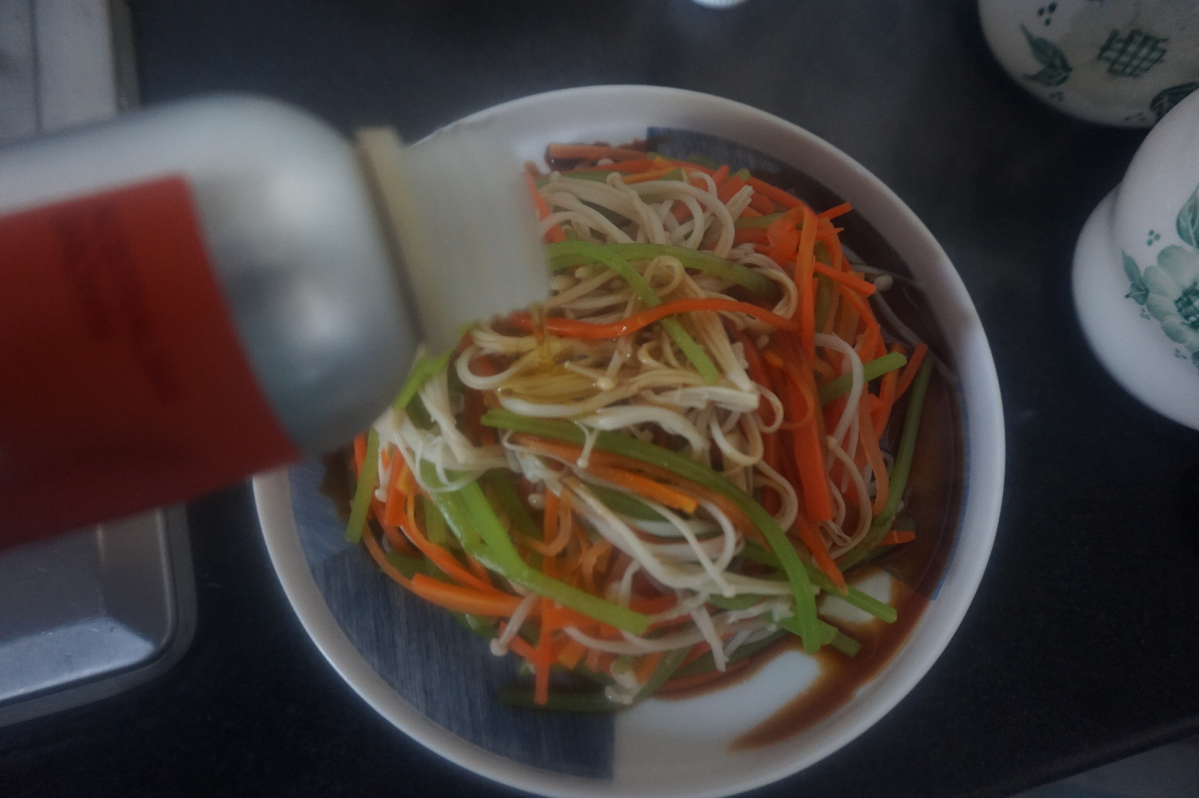 原汁原味白灼三彩时蔬