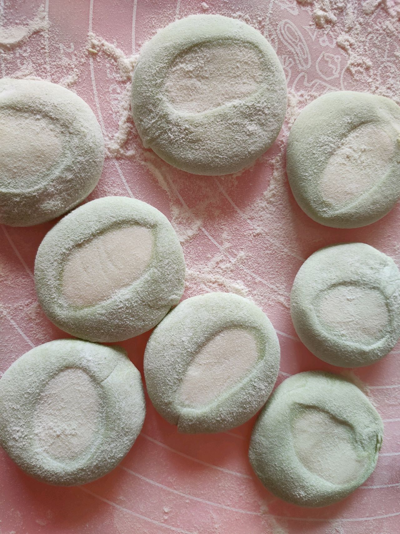 原汁原味的双色芹菜饺子