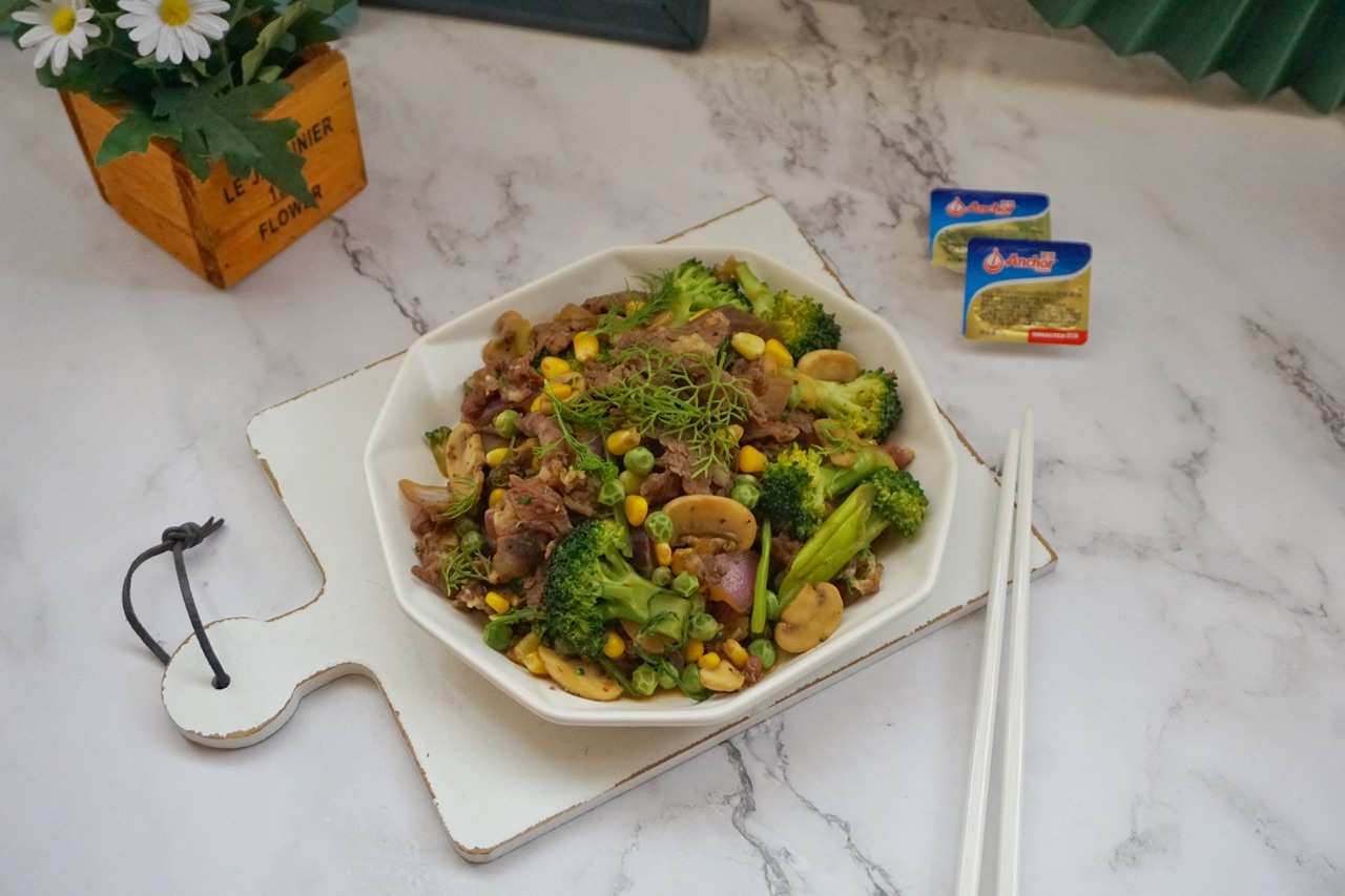 杂蔬炒肥牛
