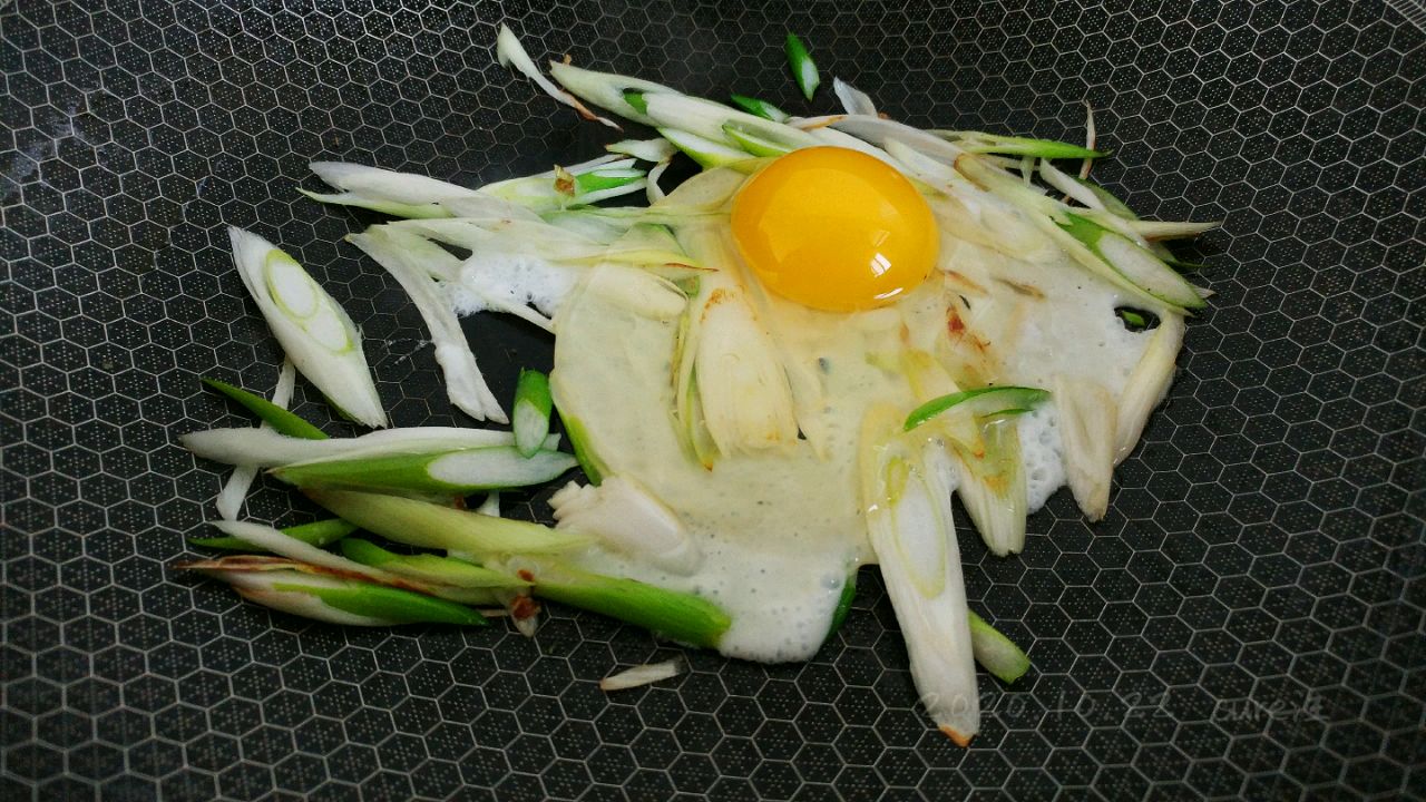 杂蔬荤蛋炝锅饼