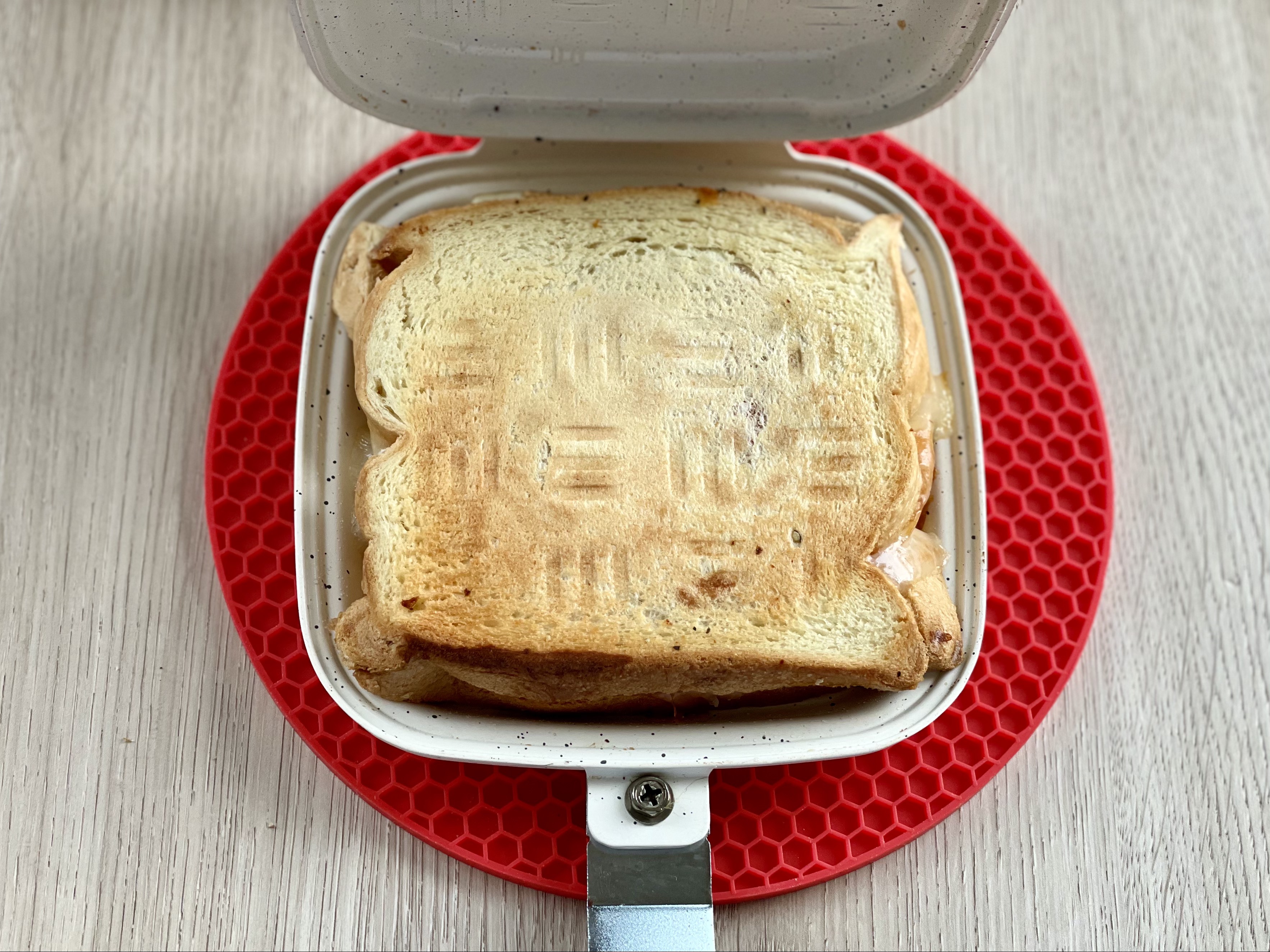 杂蔬蟹柳煎蛋三明治