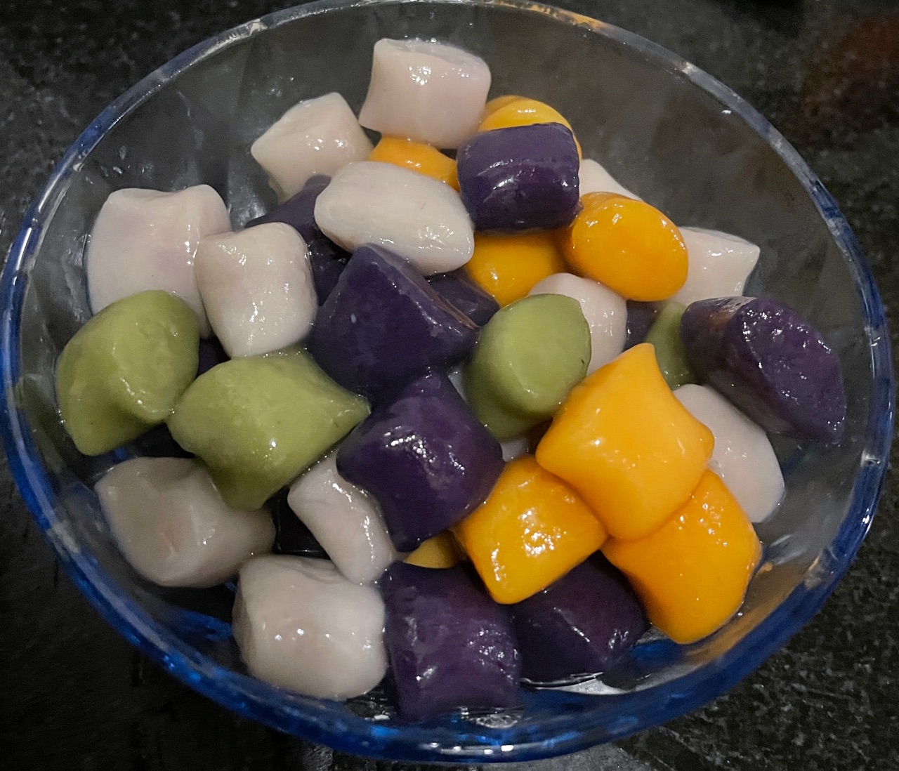 在家就能轻松做的芋圆奶茶
