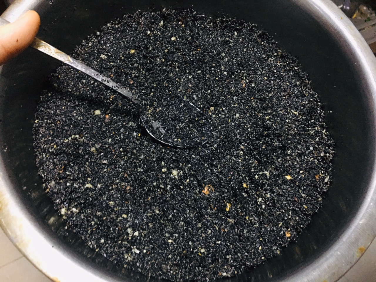 在家就能做的黑芝麻花生汤圆