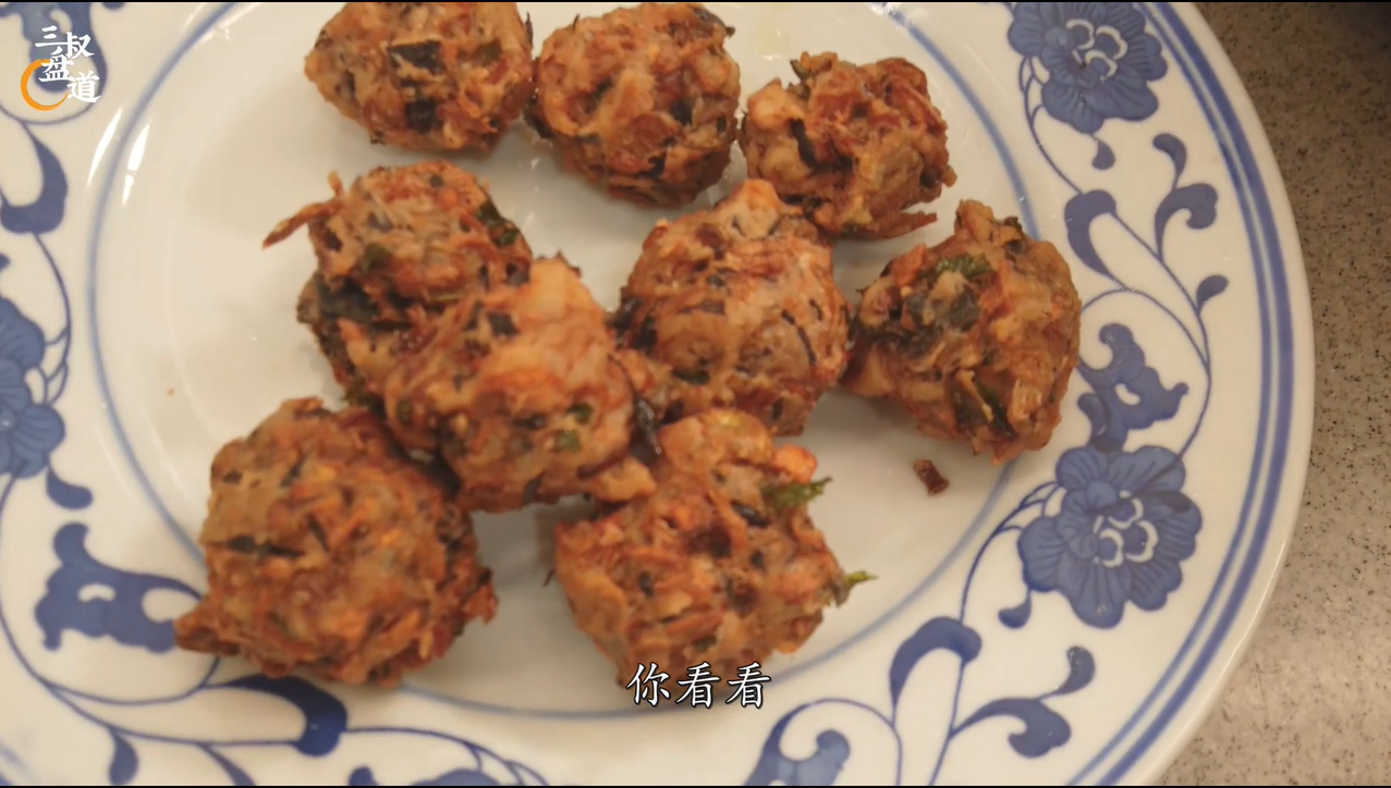 攒馅包子
