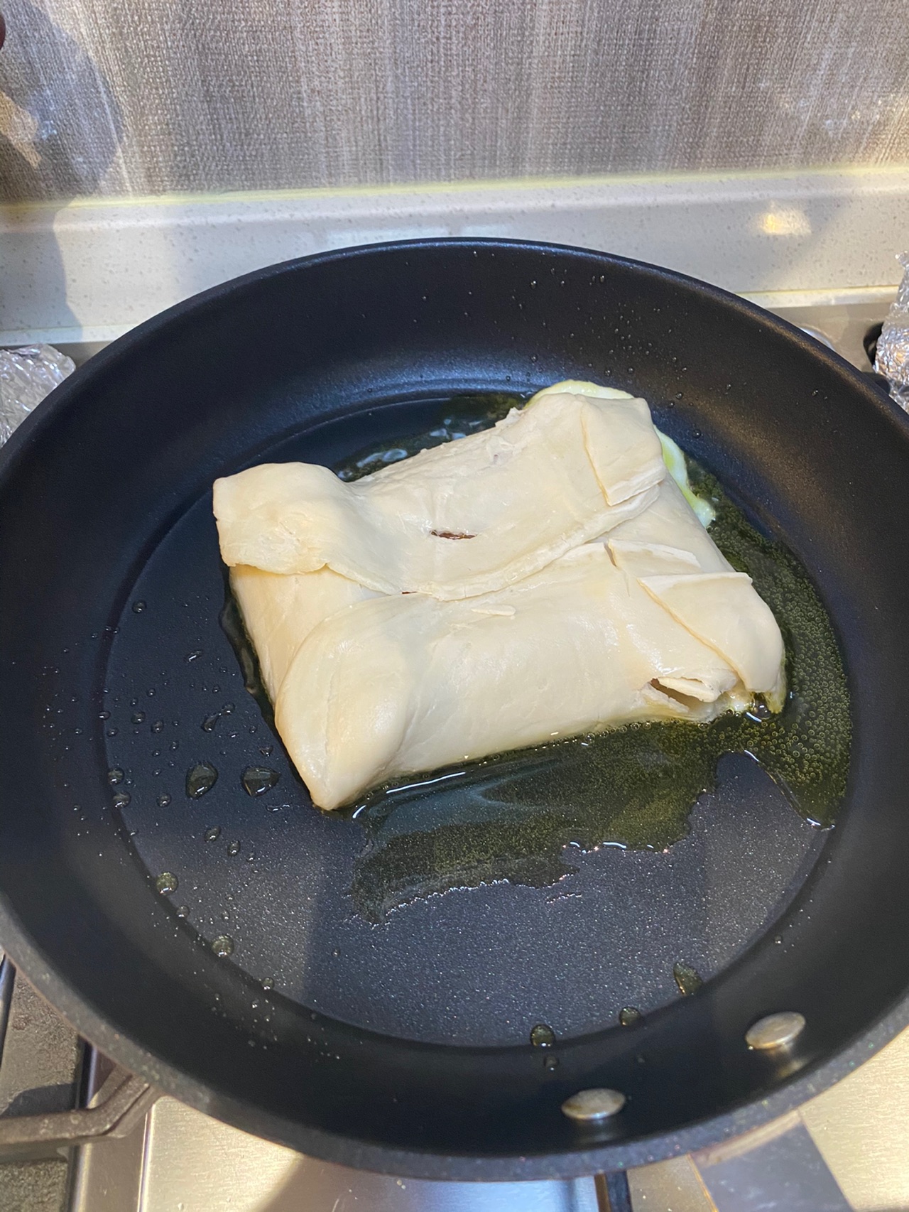 早餐—鸡蛋肉肠手抓饼