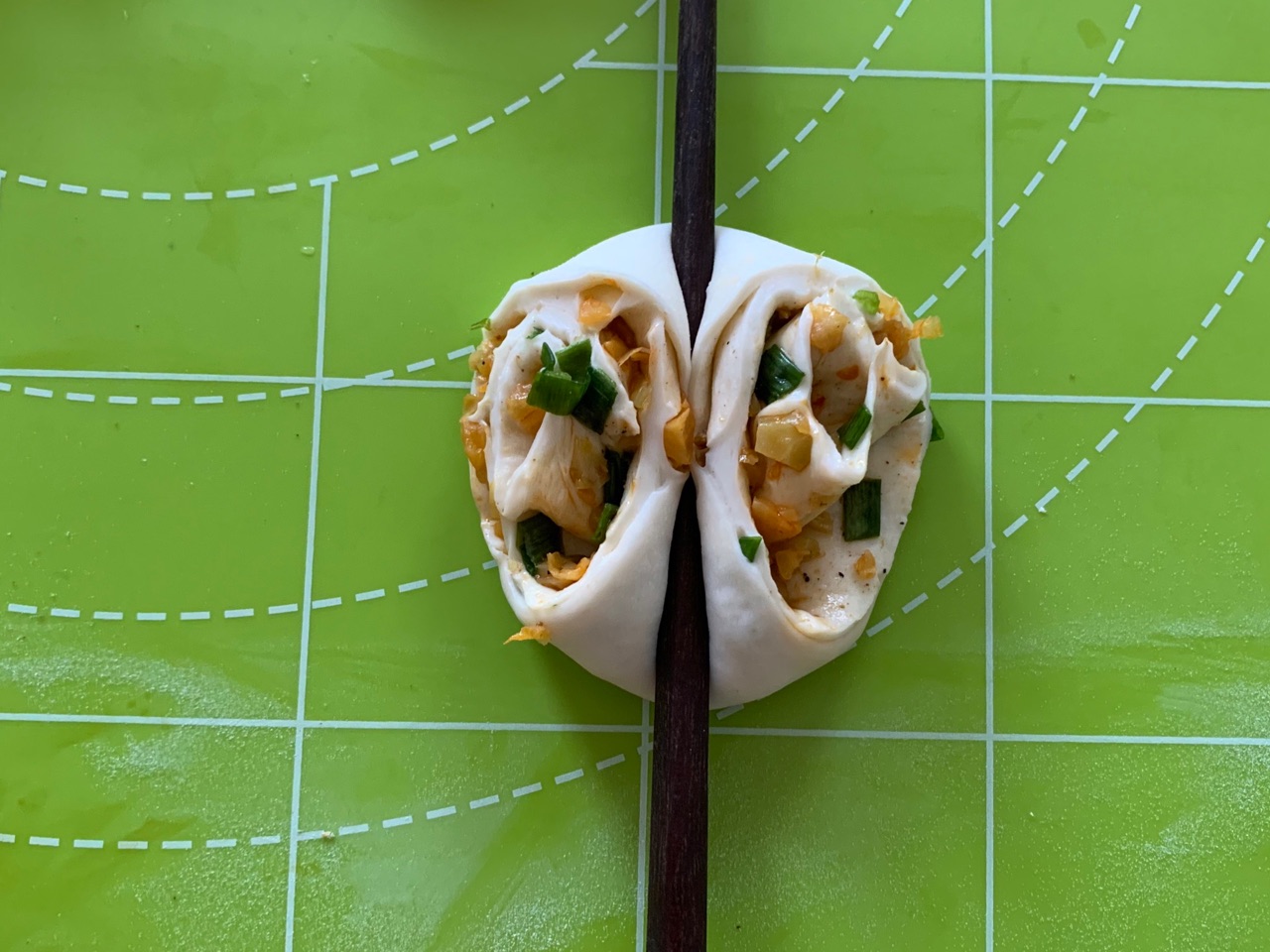 榨菜葱花卷
