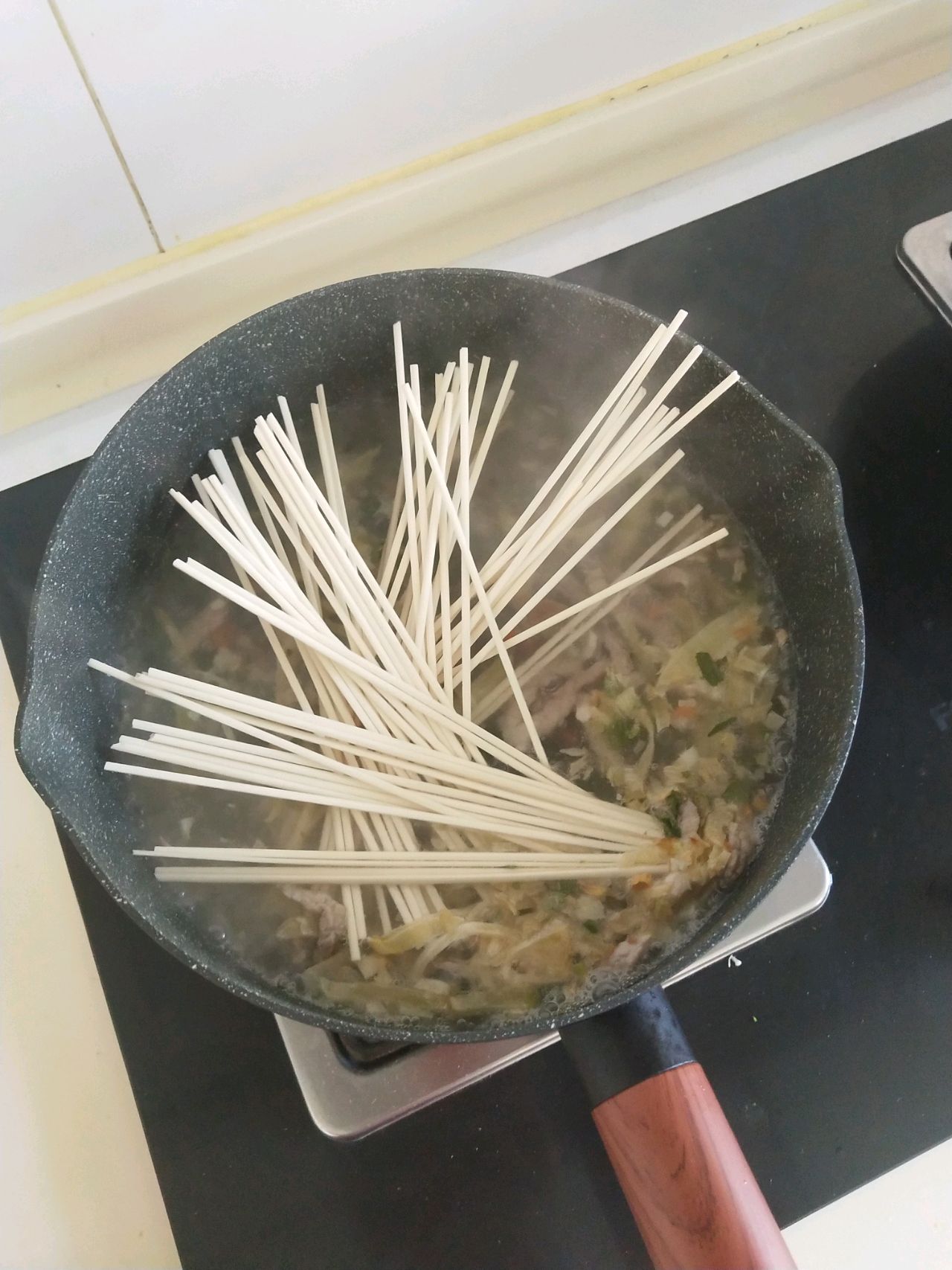 榨菜肉丝面