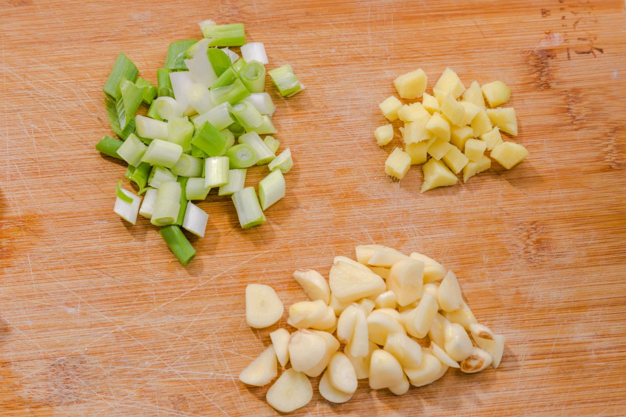 炸毛豆丸子