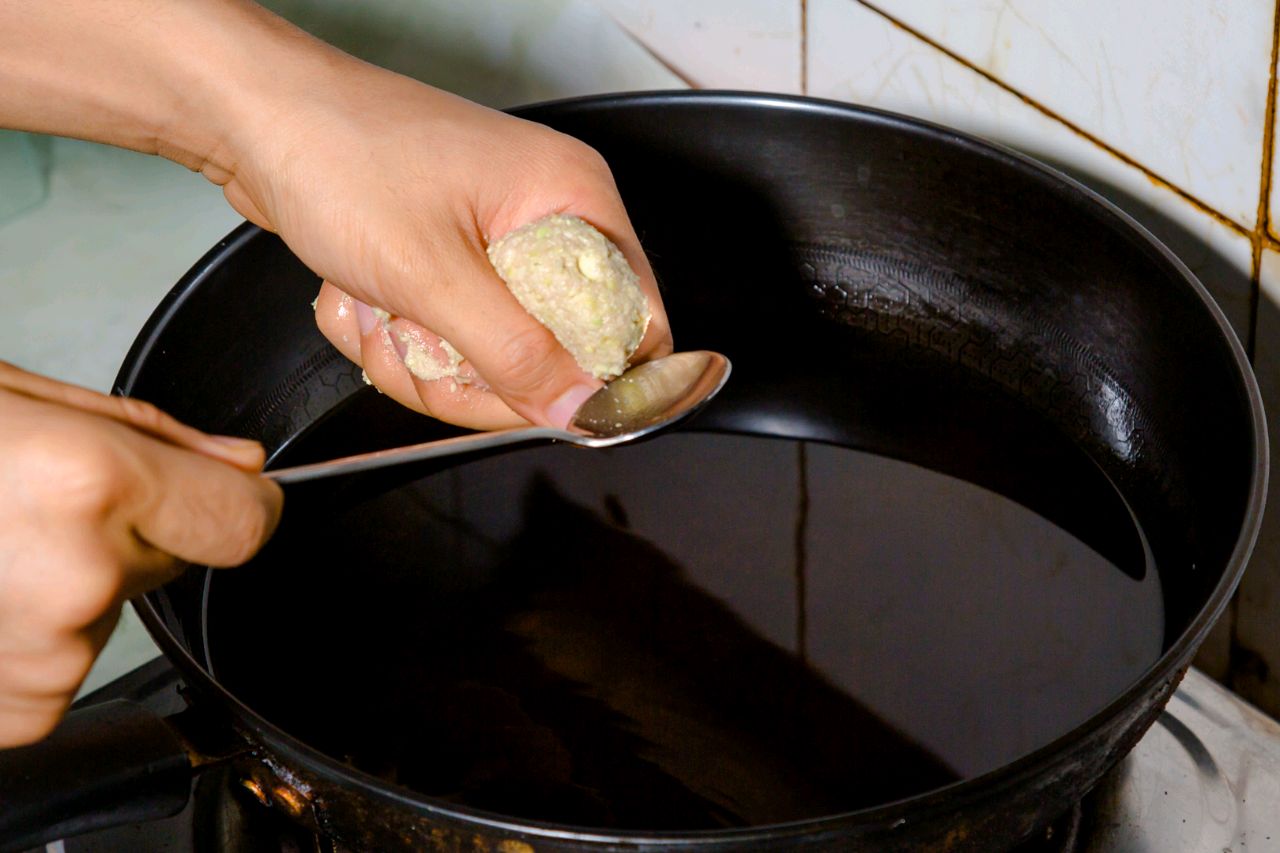 炸毛豆丸子