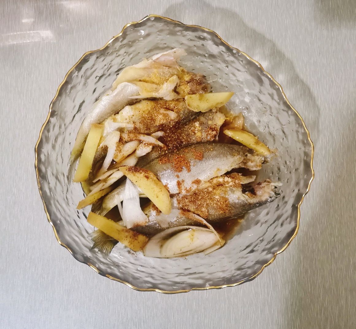 炸小黄花鱼